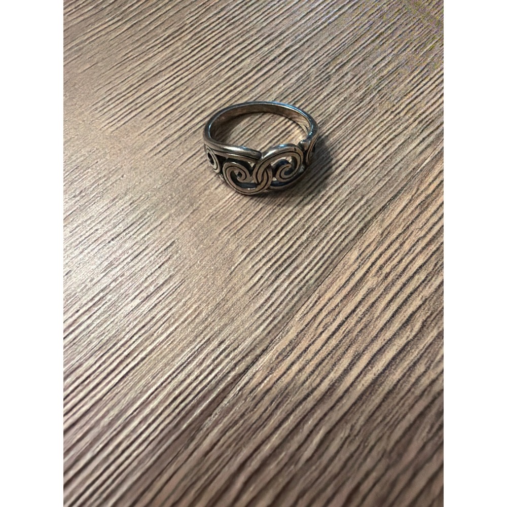 James Avery Sterling Silver Scroll Band Ring Size 7.5 Scrollwork Swirl retired